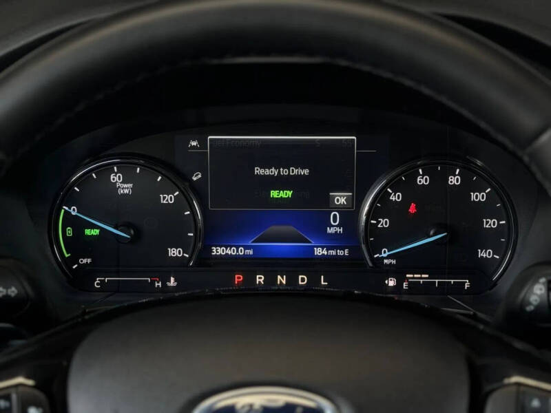 2022 Ford Escape Hybrid SE