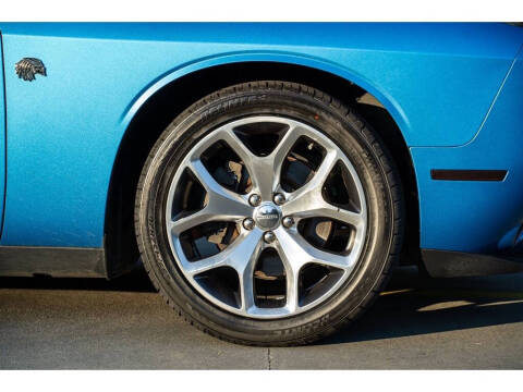 2015 Dodge Challenger SXT Plus