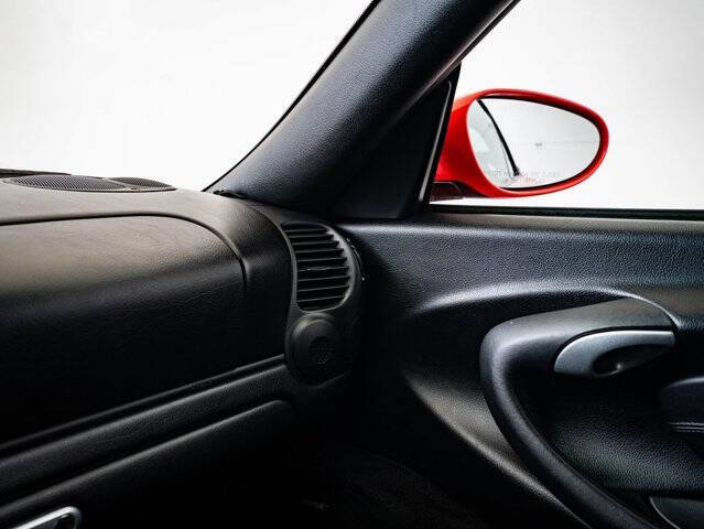 2004 Porsche 911 Carrera 4