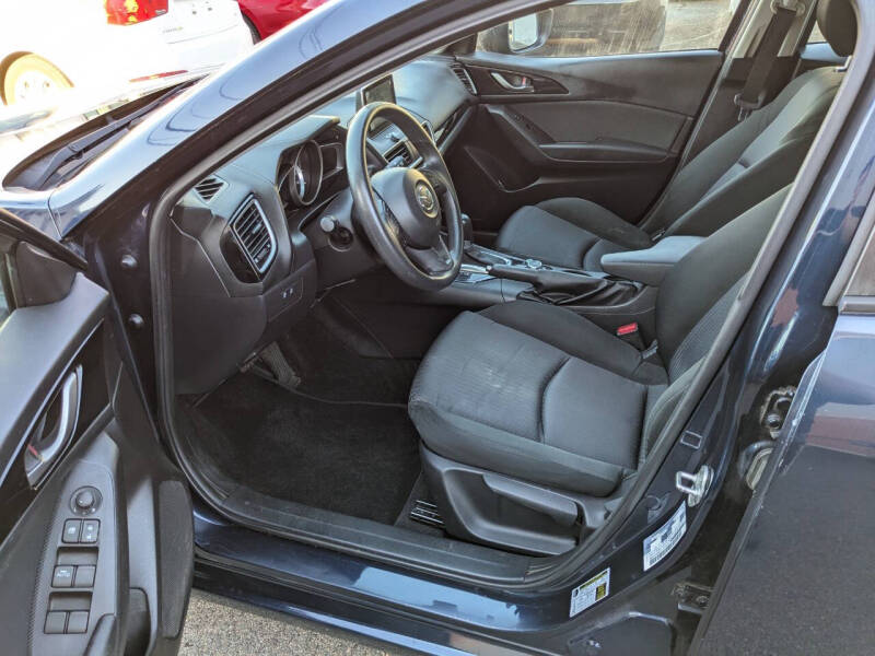 2015 Mazda MAZDA3 i Sport