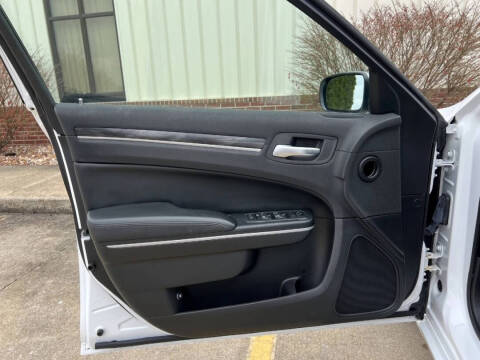 2020 Chrysler 300 Touring