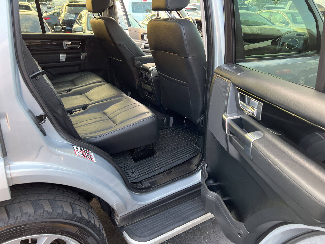 2016 Land Rover LR4  - $20,900