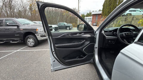 2021 Jeep Grand Cherokee L Laredo