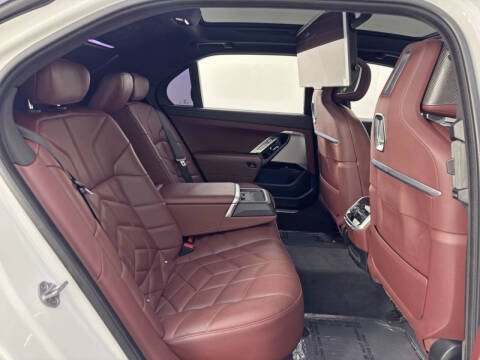 2023 BMW 7 Series 740i