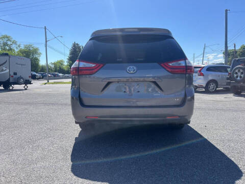 2017 Toyota Sienna