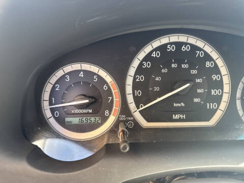 2005 Toyota Sienna LE 8 Passenger