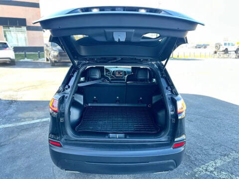 2022 Jeep Cherokee Latitude Lux