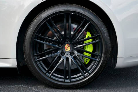 2018 Porsche Panamera Turbo S E-Hybrid