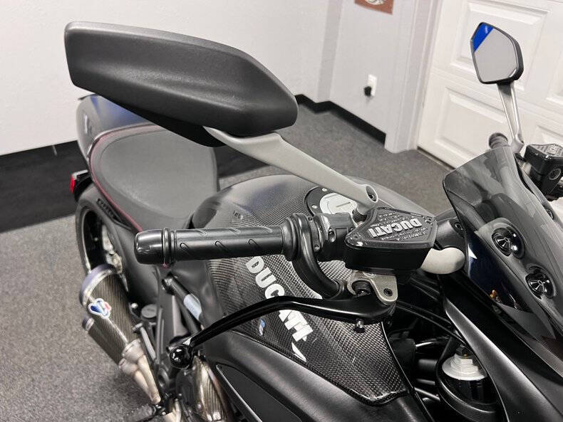 2012 Ducati Diavel Carbon Series