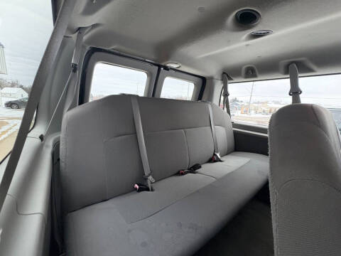 2013 Ford E-Series E-350 SD XLT