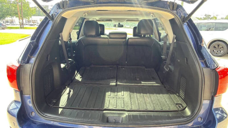 2017 Nissan Pathfinder Platinum