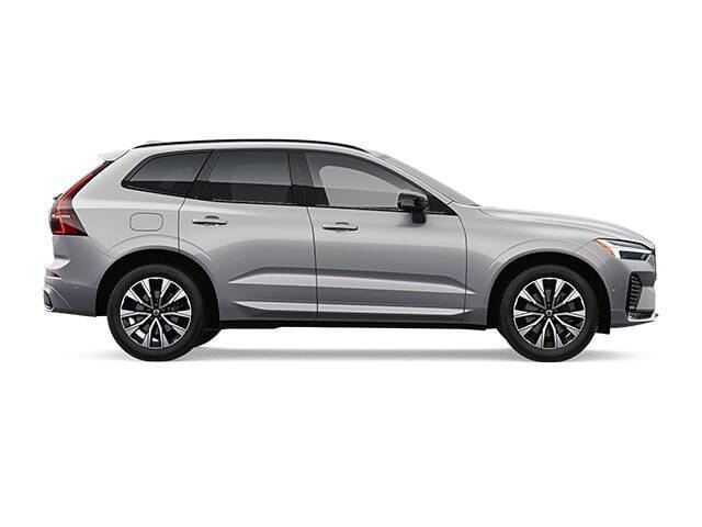 2023 Volvo XC60 B5 Plus Dark Theme