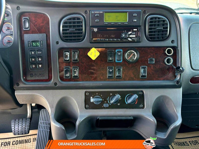 2018 Freightliner M2 106