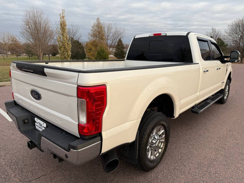 2017 Ford F-250 Super Duty Lariat