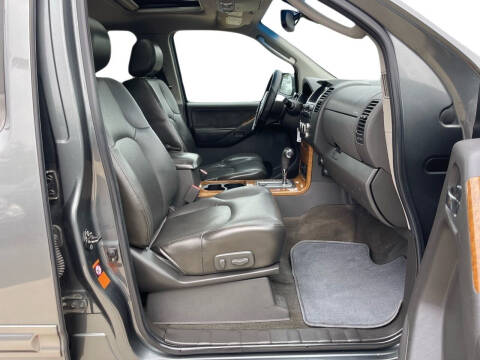 2006 Nissan Pathfinder LE