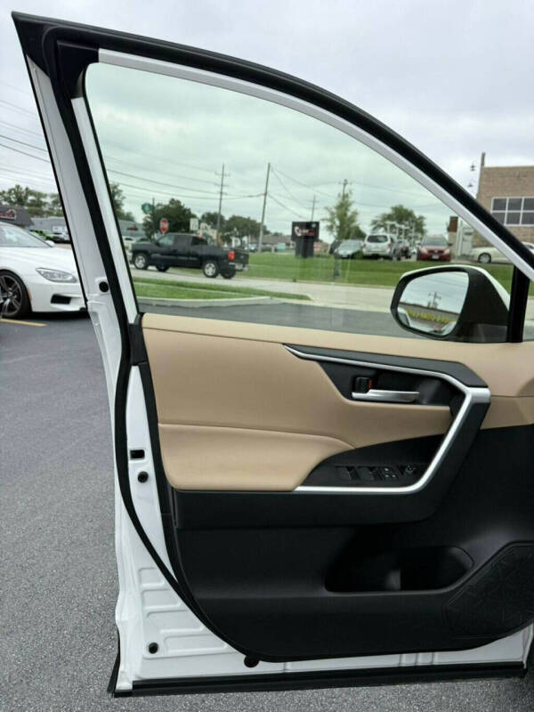 2023 Toyota RAV4 Hybrid XLE