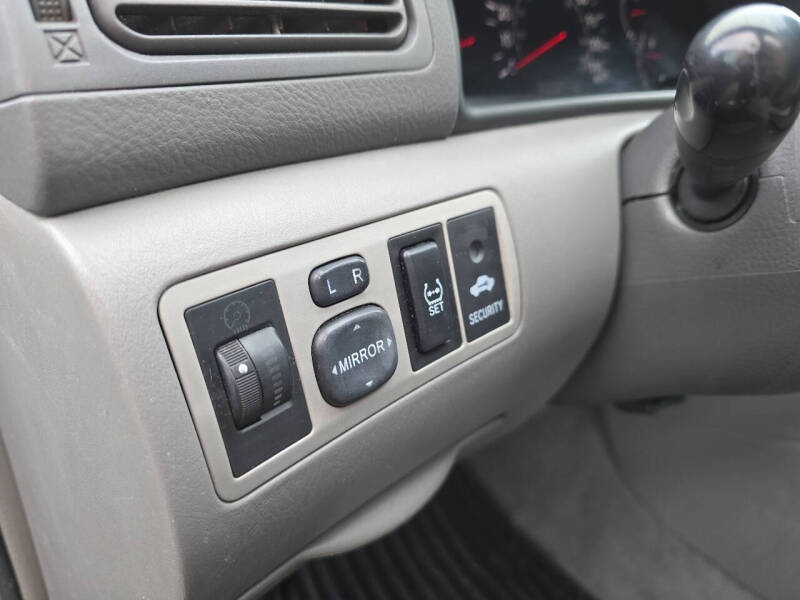 2007 Toyota Corolla LE