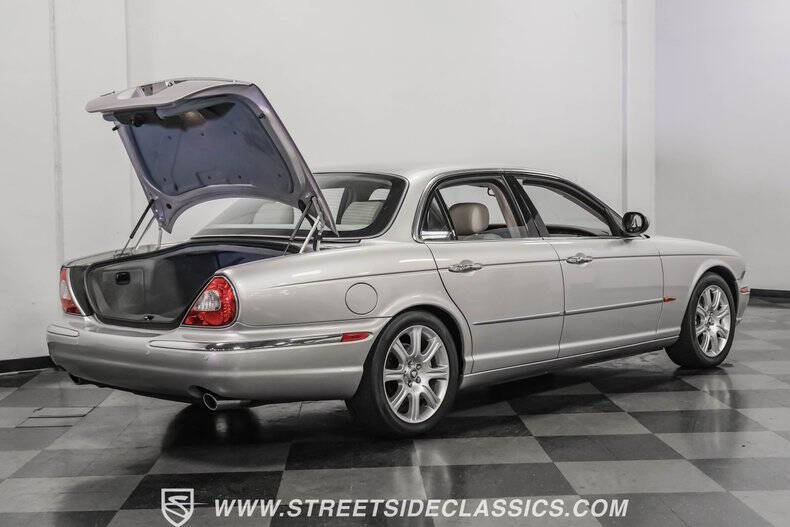 2004 Jaguar XJ-Series XJ8