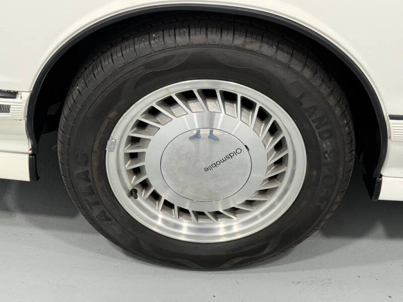 1990 Oldsmobile Toronado Trofeo