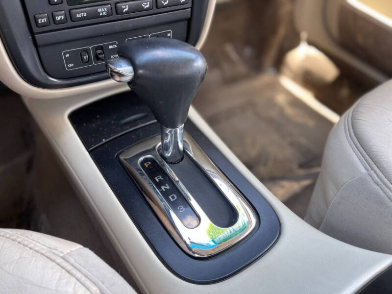 2000 Lincoln Continental