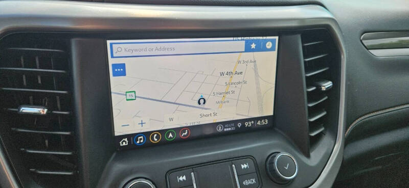 2023 GMC Acadia AT4