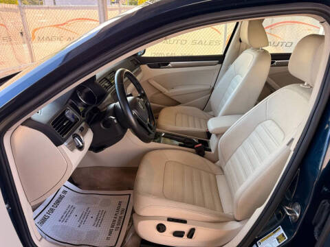 2018 Volkswagen Passat 2.0T SEL Premium