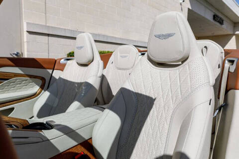 2026 Aston Martin DB12 Volante