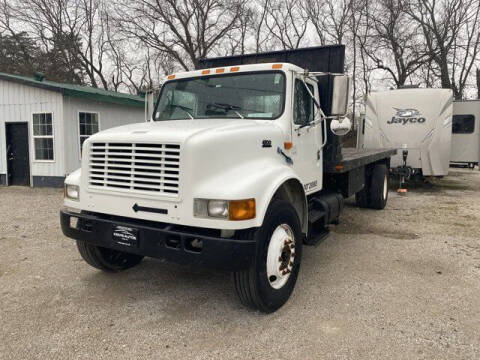 2000 International 4700 for sale at KEN'S AUTOS, LLC in Paris KY