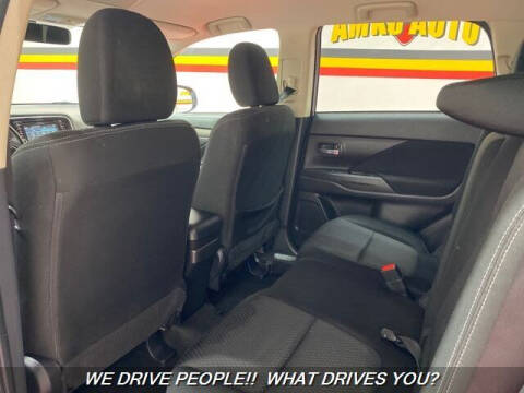 2017 Mitsubishi Outlander ES