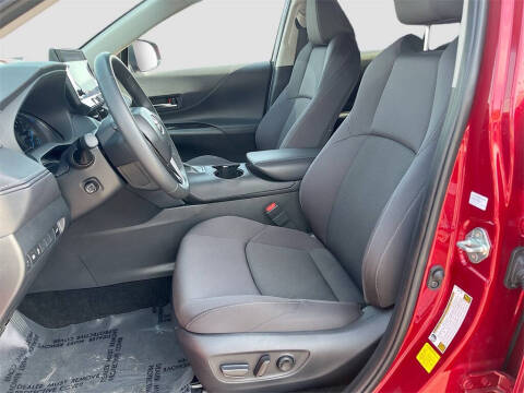 2024 Toyota Venza LE