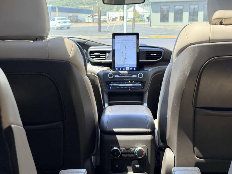 2020 Ford Explorer Platinum