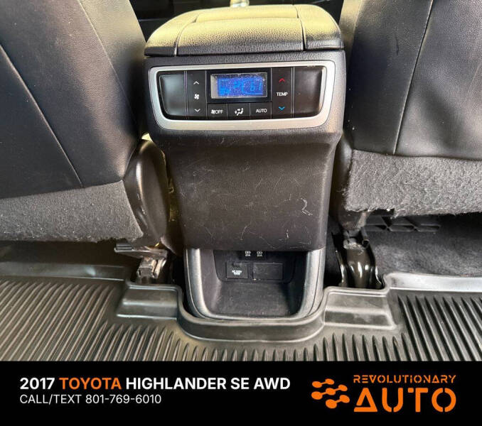 2017 Toyota Highlander SE