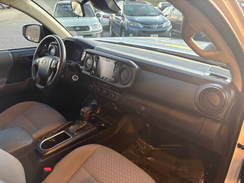 2022 Toyota Tacoma SR V6