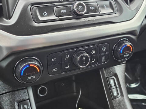 2017 GMC Acadia SLE-2