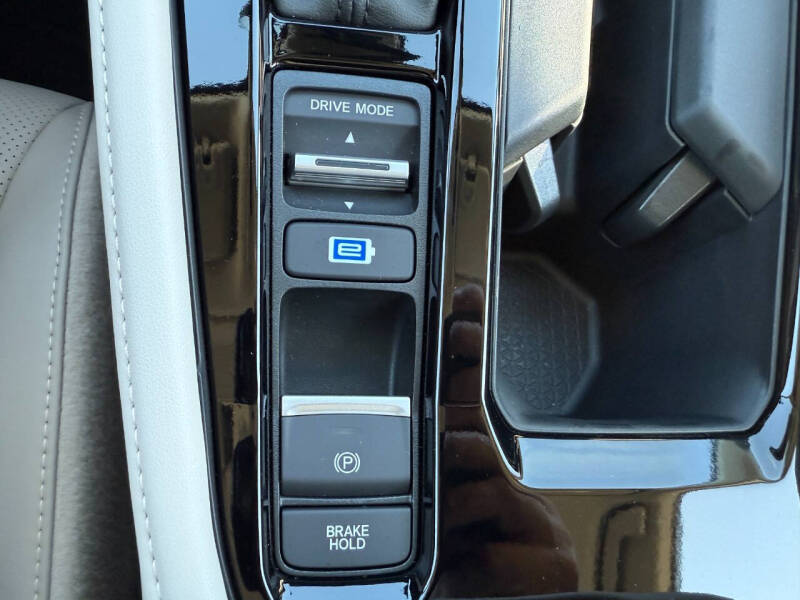 2025 Honda Accord Hybrid Touring