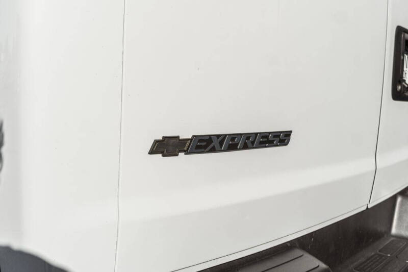 2024 Chevrolet Express 2500