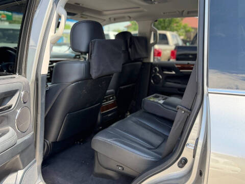 2017 Lexus LX 570