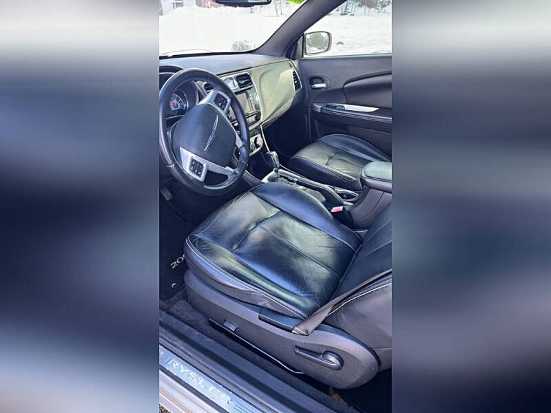 2012 Chrysler 200 Limited