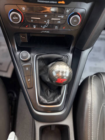 2017 Ford Focus ST