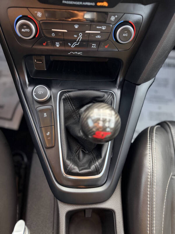 2017 Ford Focus ST