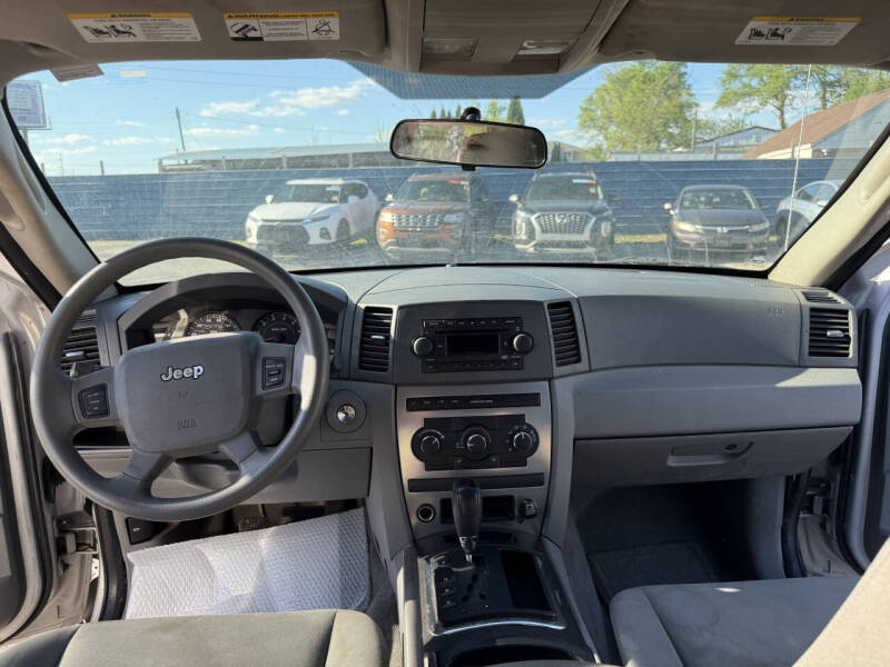 2005 Jeep Grand Cherokee Laredo