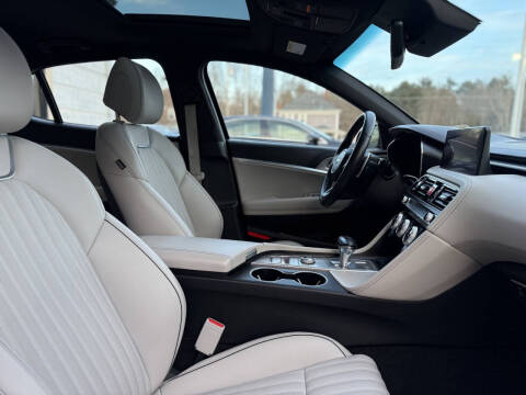 2023 Genesis G70 2.0T