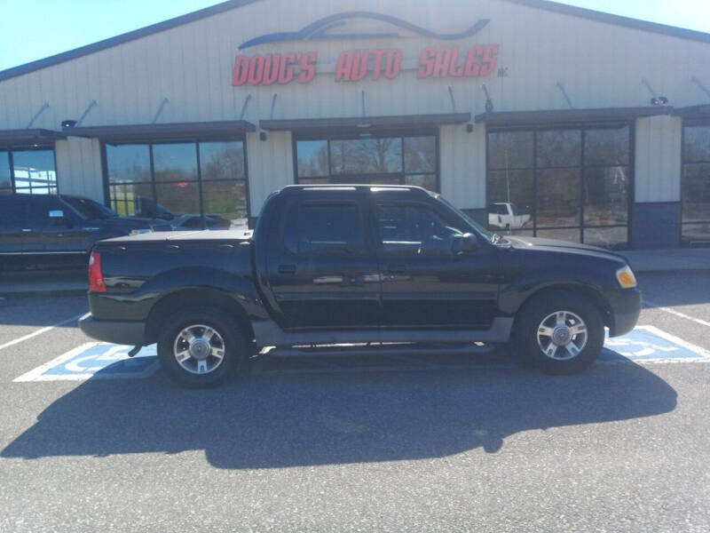 2003 Ford Explorer Sport Trac for sale at DOUG'S AUTO SALES INC in Pleasant View TN
