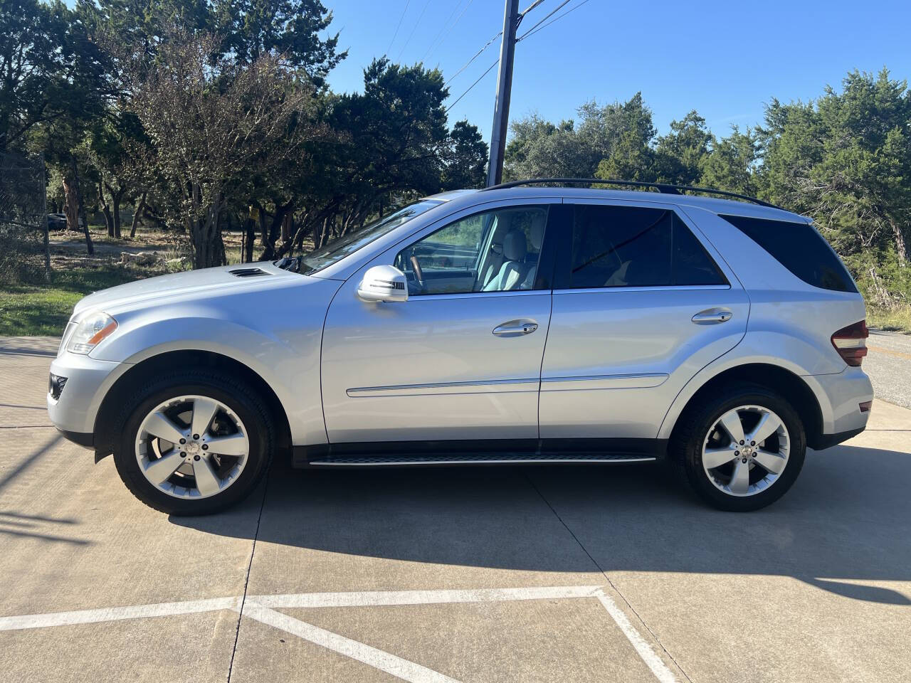 Used Car 2011 Mercedes-benz M-class  Ml 350 4dr Suv For Sale Under $10,000 In Austin, Texas