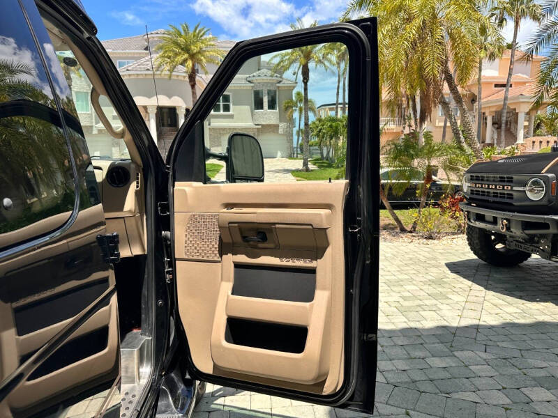 2010 Ford E-Series E-350 SD XLT
