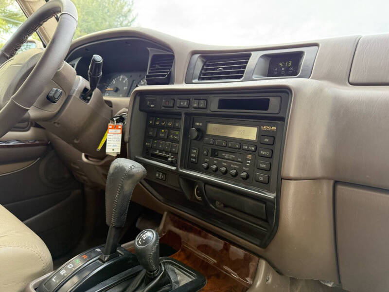 1997 Lexus LX 450 photo 55