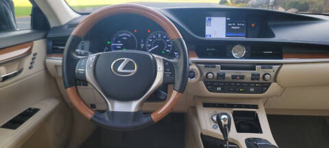 2013 Lexus ES 300h