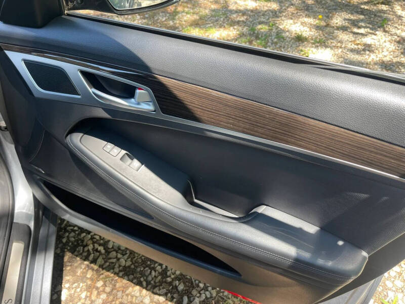 2015 Hyundai Genesis