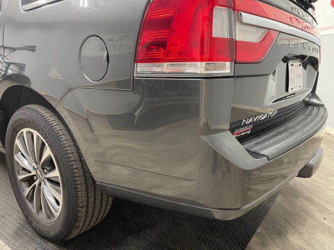 2016 Lincoln Navigator Select