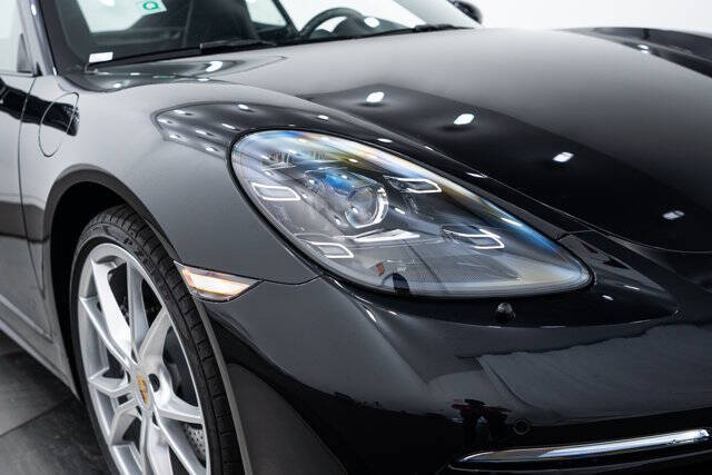 2025 Porsche 718 Cayman